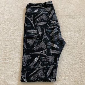 LuLaRoe Leggings - OS - world landmarks print